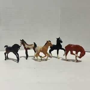 2001 Set #5994 Breyer Model Horse Stablemates Fun Foals Gift Pack 5 Piece Set